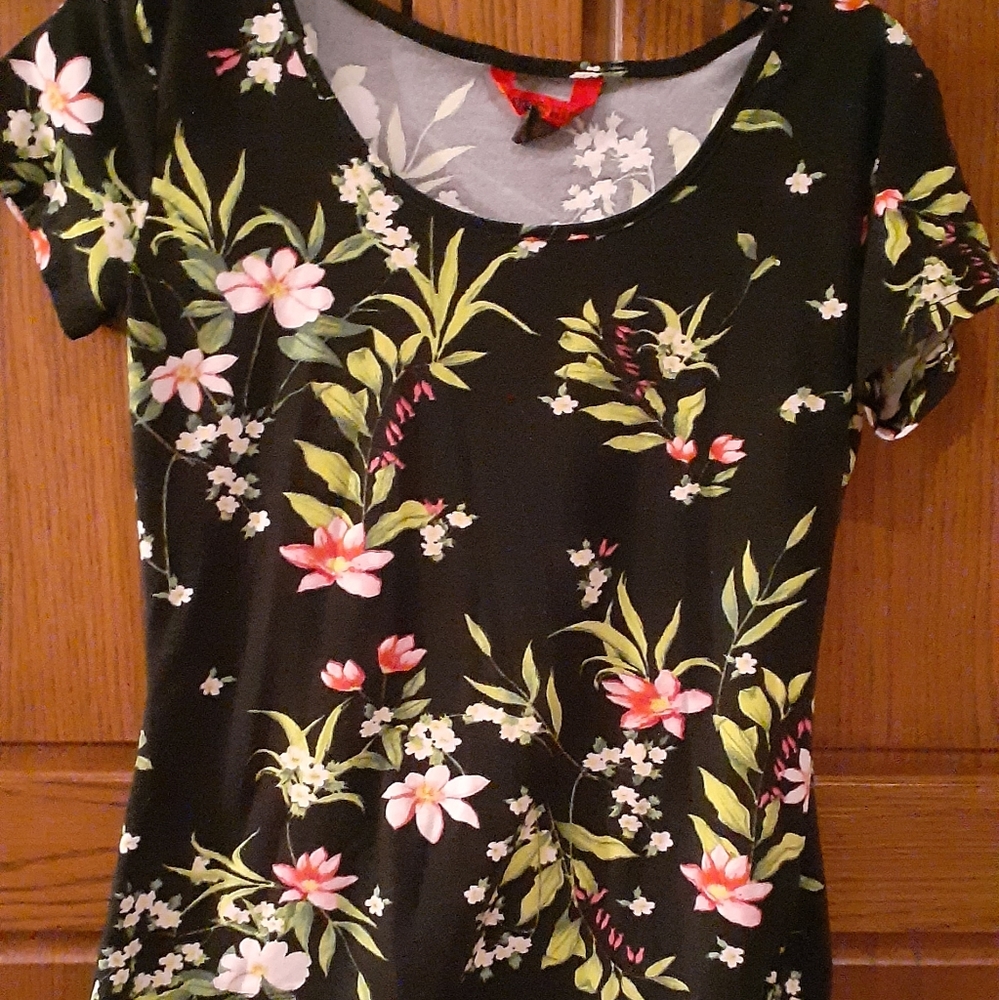 Hot Kiss Woman Junior LG Floral Top